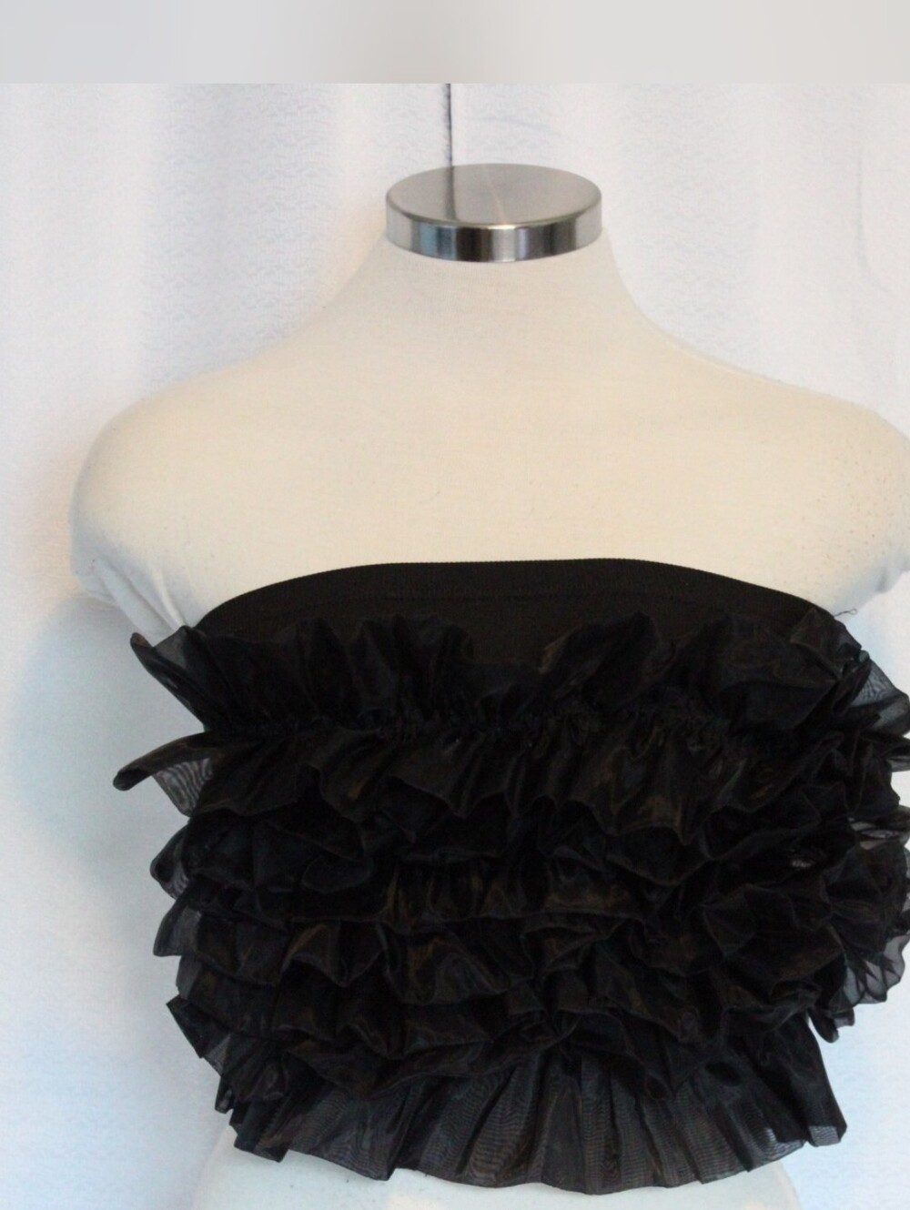 Aveloria Black Mesh Ruffle Tube Top Womens Small NWOT